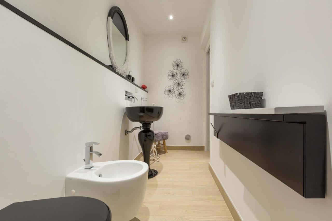 Apartamento Porta del Duomo Luxury by BarbarHouse Lecce Exterior foto